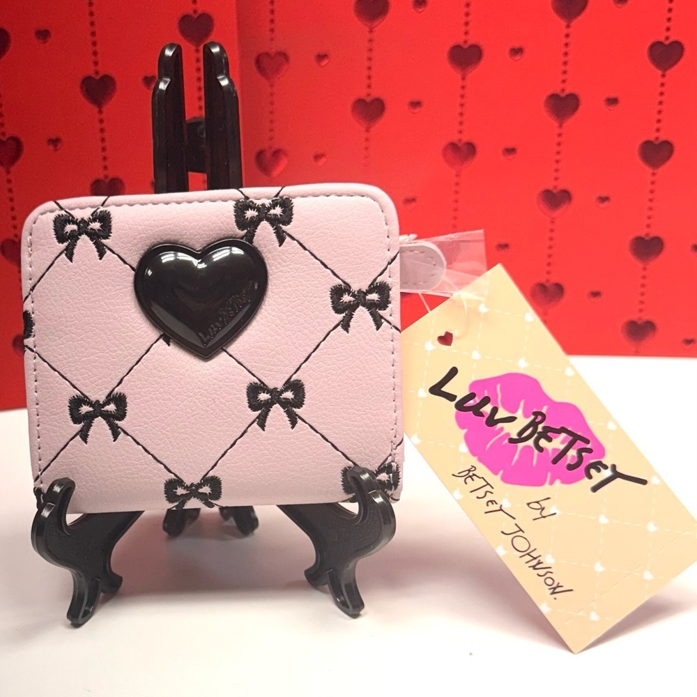 Betsey Johnson Pink and Black Wallet NWT